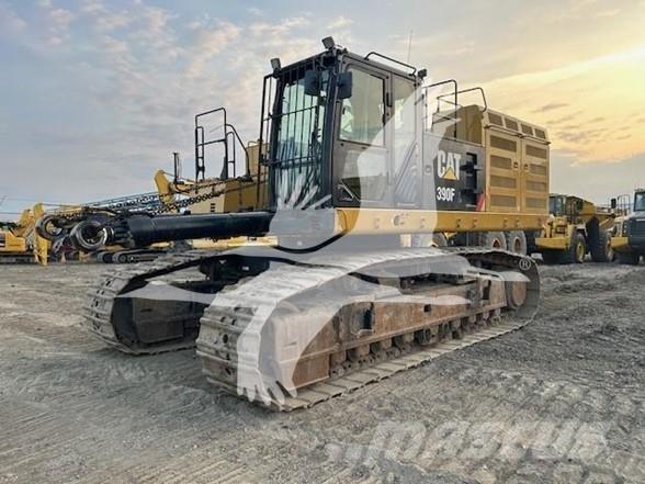 CAT 390FL Vikšriniai ekskavatoriai