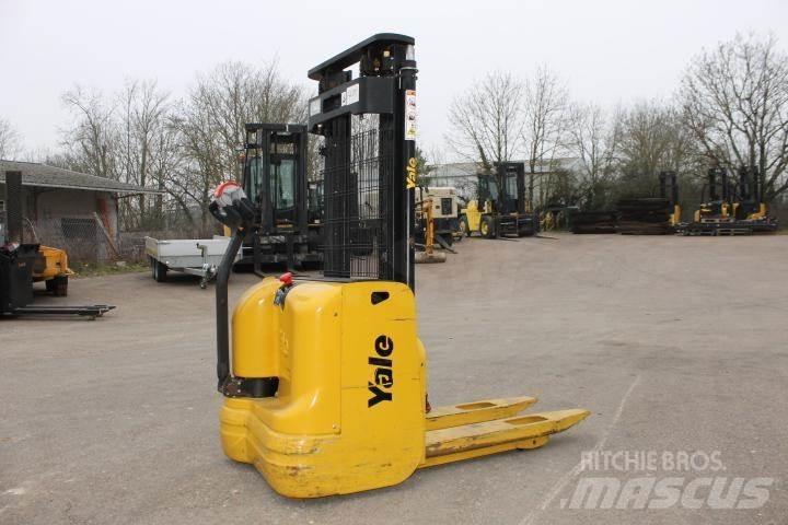 Yale MS10AC Rankiniai vėžimėliai