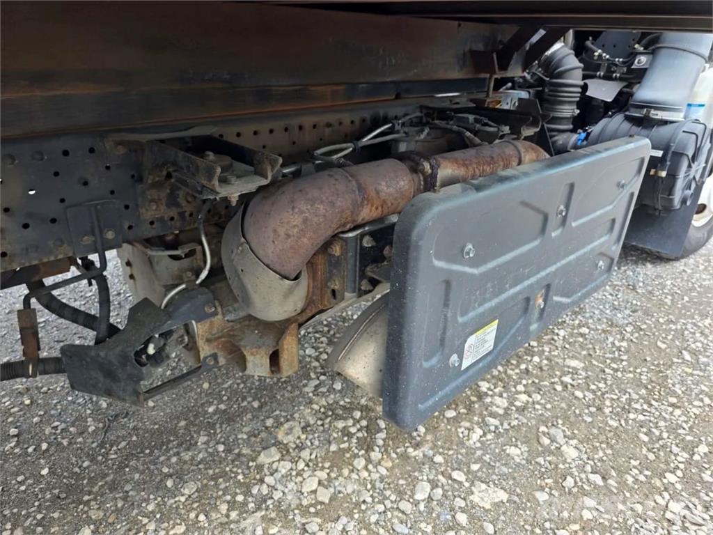 Chevrolet 4500 Sunkvežimiai su dengtu kėbulu