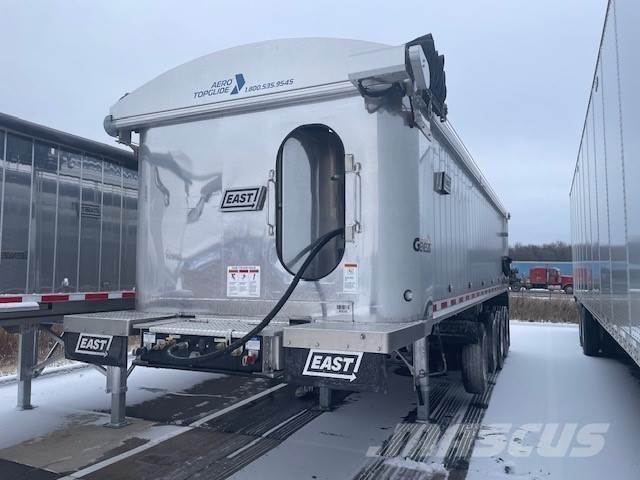 East Mfg Genesis Savivartės priekabos