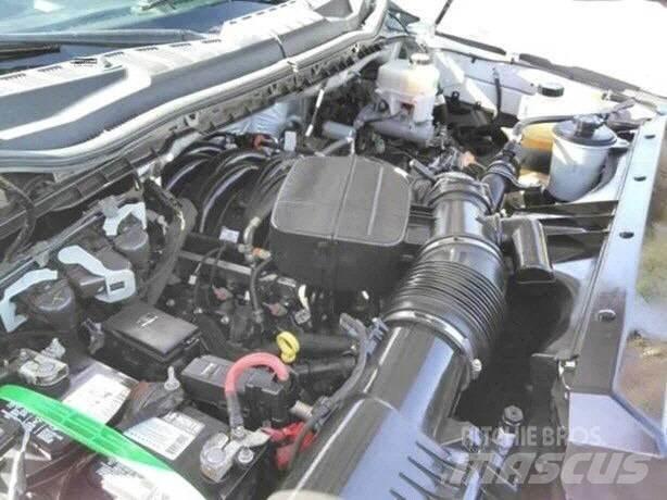 Ford F550 CONTRACTOR Sunkvežimiai su dengtu kėbulu