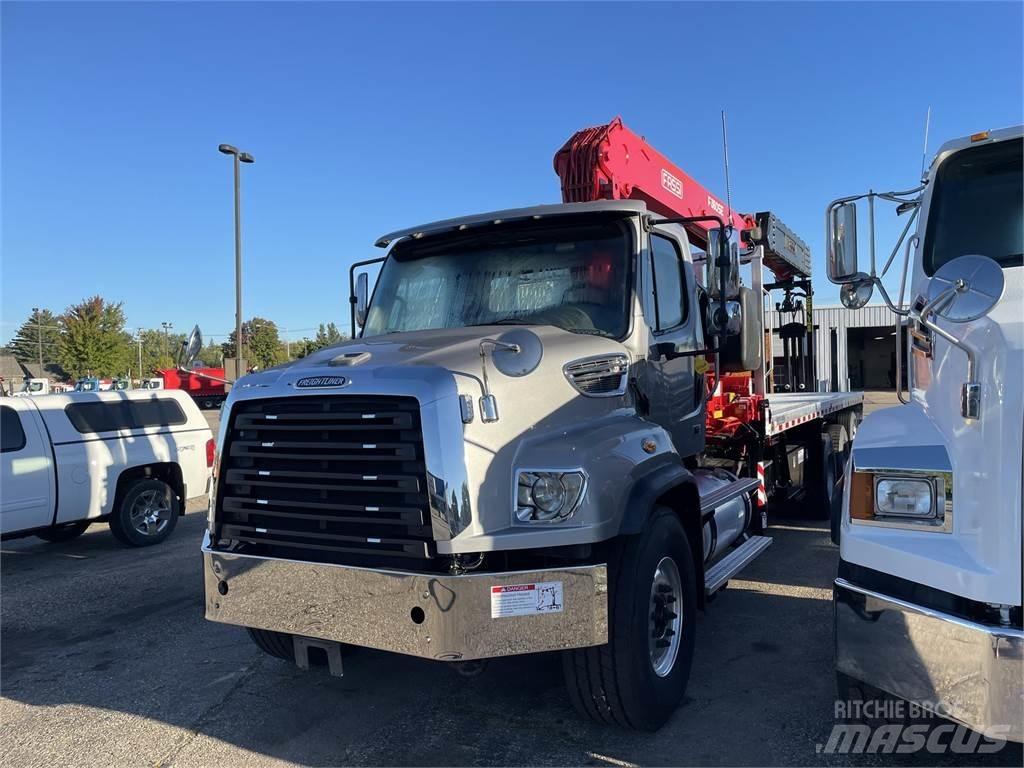 Freightliner 114SD Važiuoklė su kabina