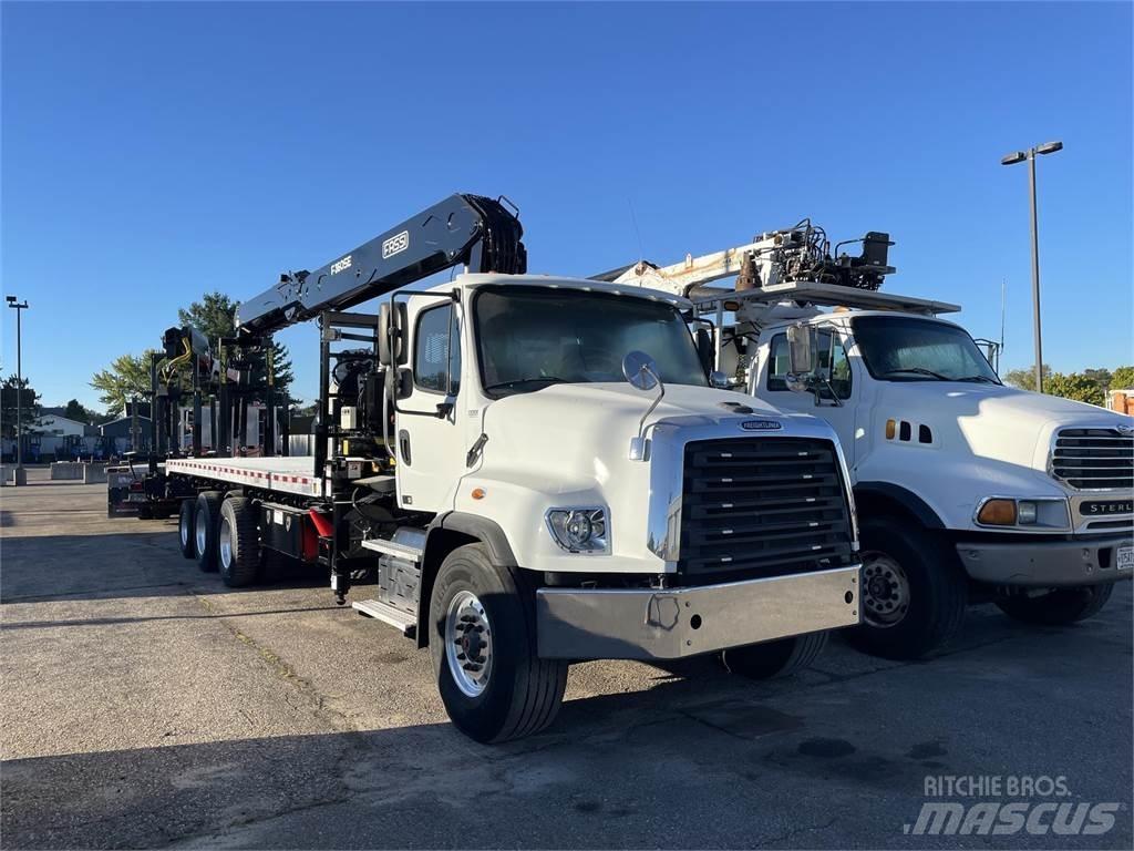 Freightliner 114SD Kita