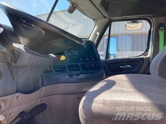 Freightliner Cascadia Naudoti vilkikai