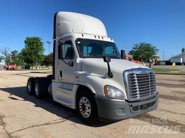 Freightliner Cascadia Naudoti vilkikai