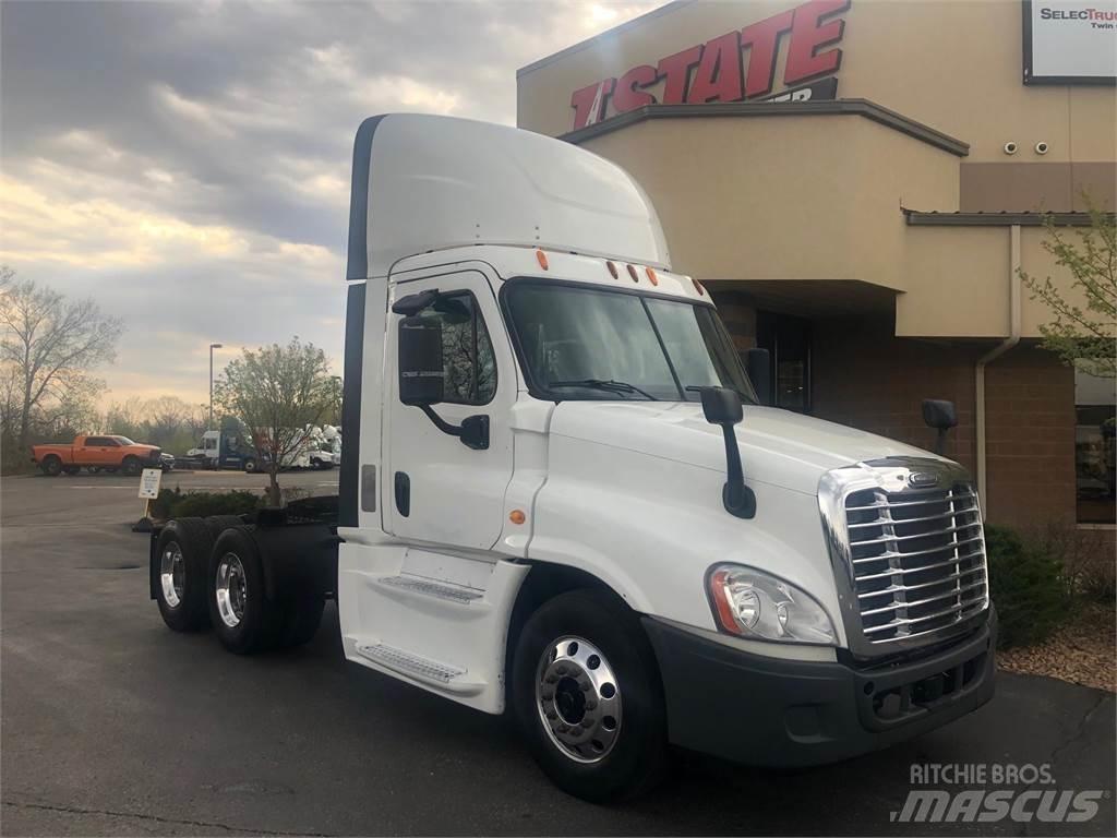 Freightliner Cascadia Naudoti vilkikai