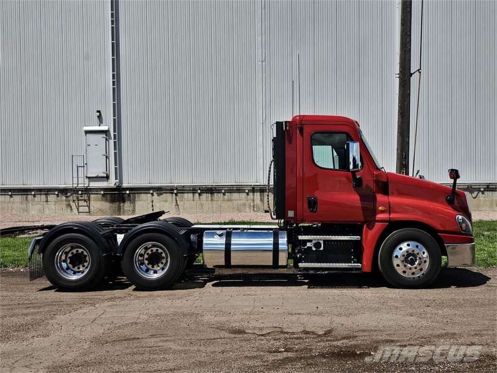 Freightliner Cascadia Naudoti vilkikai