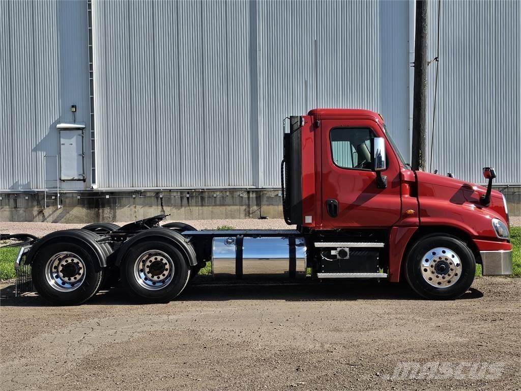 Freightliner Cascadia Naudoti vilkikai