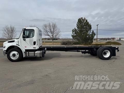 Freightliner M2 106 Naudoti vilkikai
