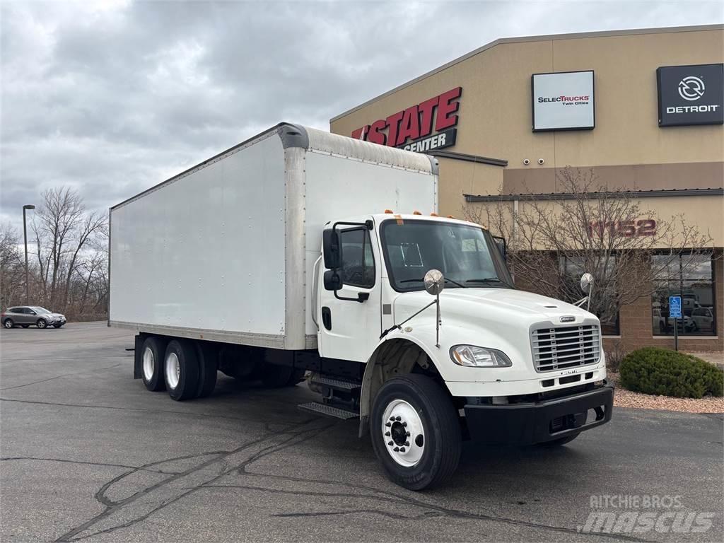 Freightliner M2 106 Sunkvežimiai su dengtu kėbulu