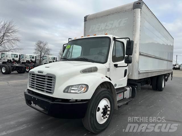 Freightliner M2106 Sunkvežimiai su dengtu kėbulu