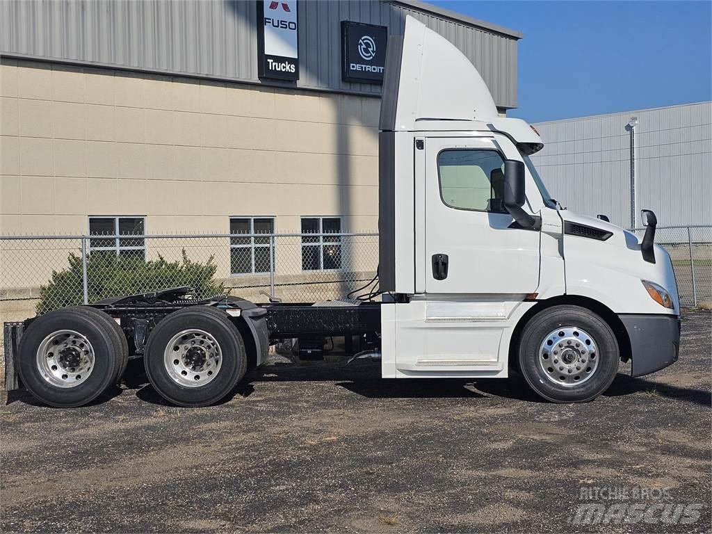 Freightliner PE116 Naudoti vilkikai