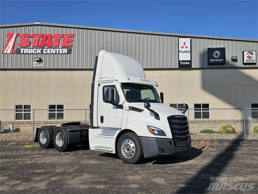 Freightliner PE116DC Naudoti vilkikai