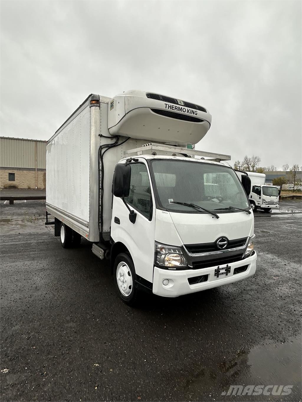 Hino 195 Sunkvežimiai su dengtu kėbulu