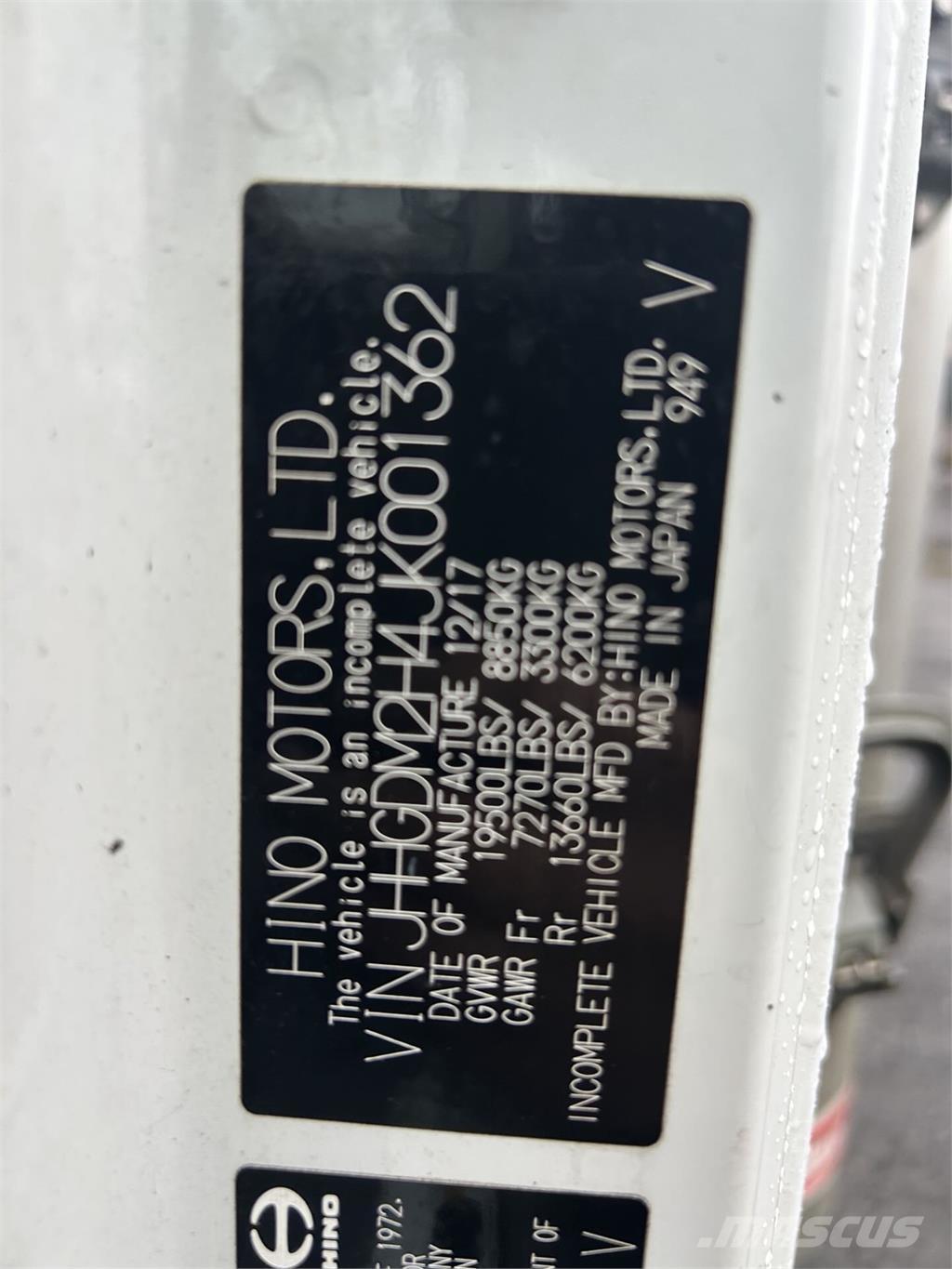 Hino 195 Sunkvežimiai su dengtu kėbulu