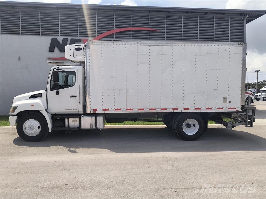 Hino 268 Sunkvežimiai su dengtu kėbulu