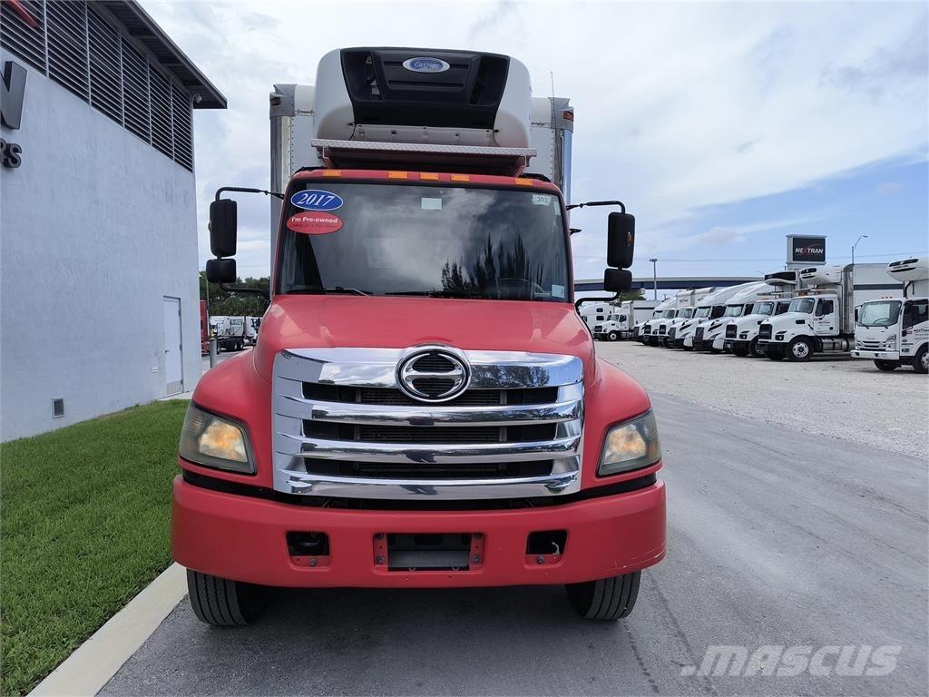 Hino 268A Sunkvežimiai su dengtu kėbulu