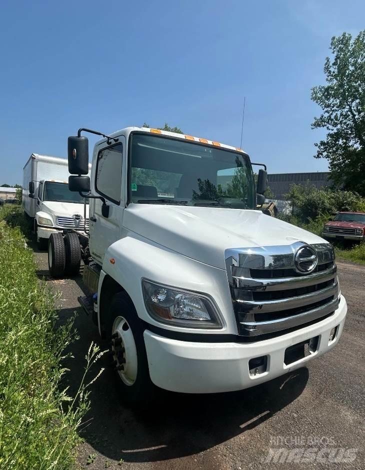 Hino 268A Važiuoklė su kabina
