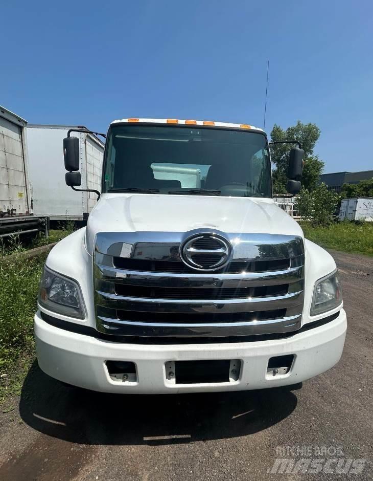 Hino 268A Važiuoklė su kabina