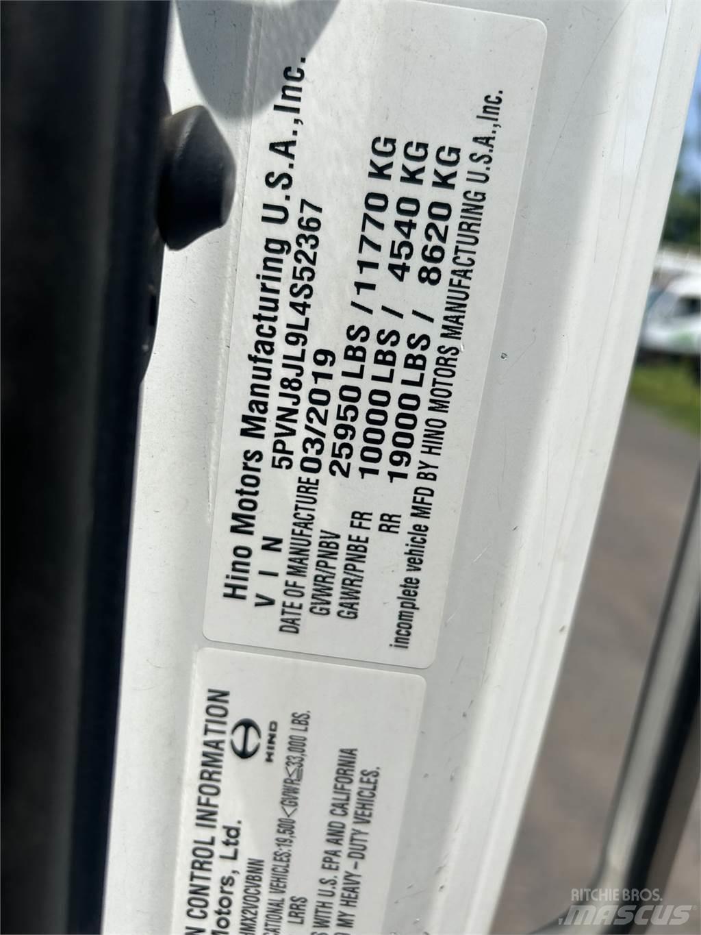 Hino 268A Važiuoklė su kabina