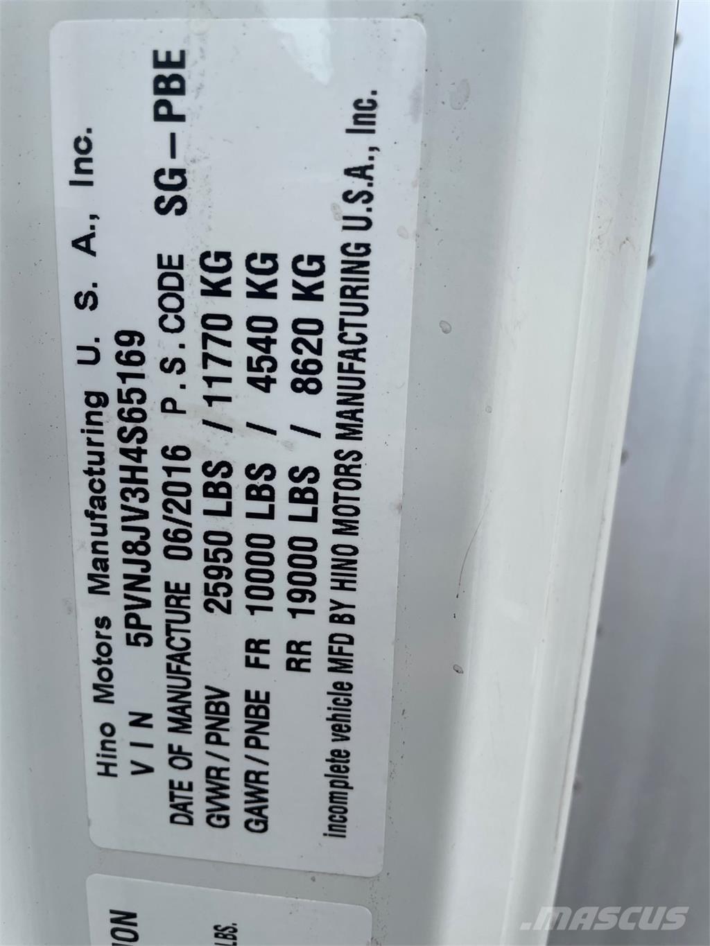 Hino 268A Sunkvežimiai su dengtu kėbulu