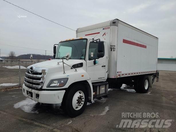 Hino 338 Sunkvežimiai su dengtu kėbulu