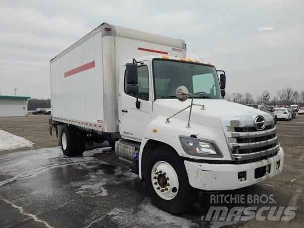 Hino 338 Sunkvežimiai su dengtu kėbulu