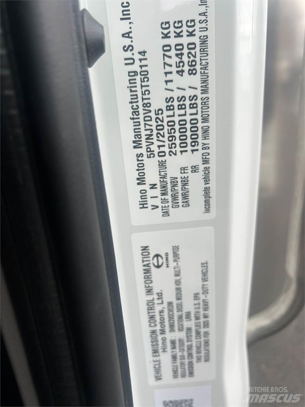 Hino L6 Sunkvežimiai su dengtu kėbulu