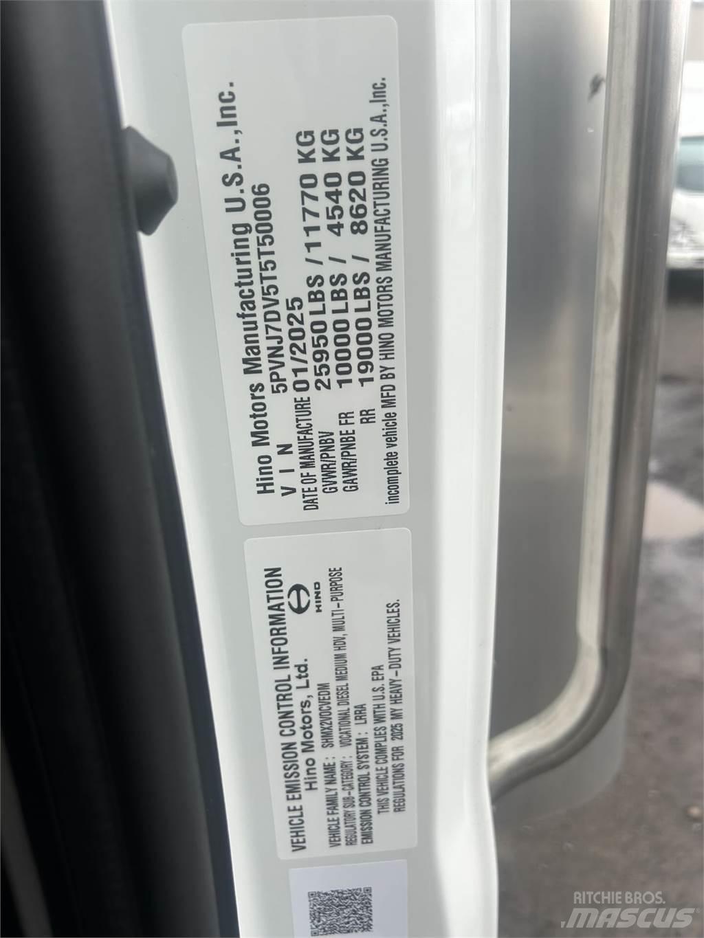 Hino L6 Sunkvežimiai su dengtu kėbulu