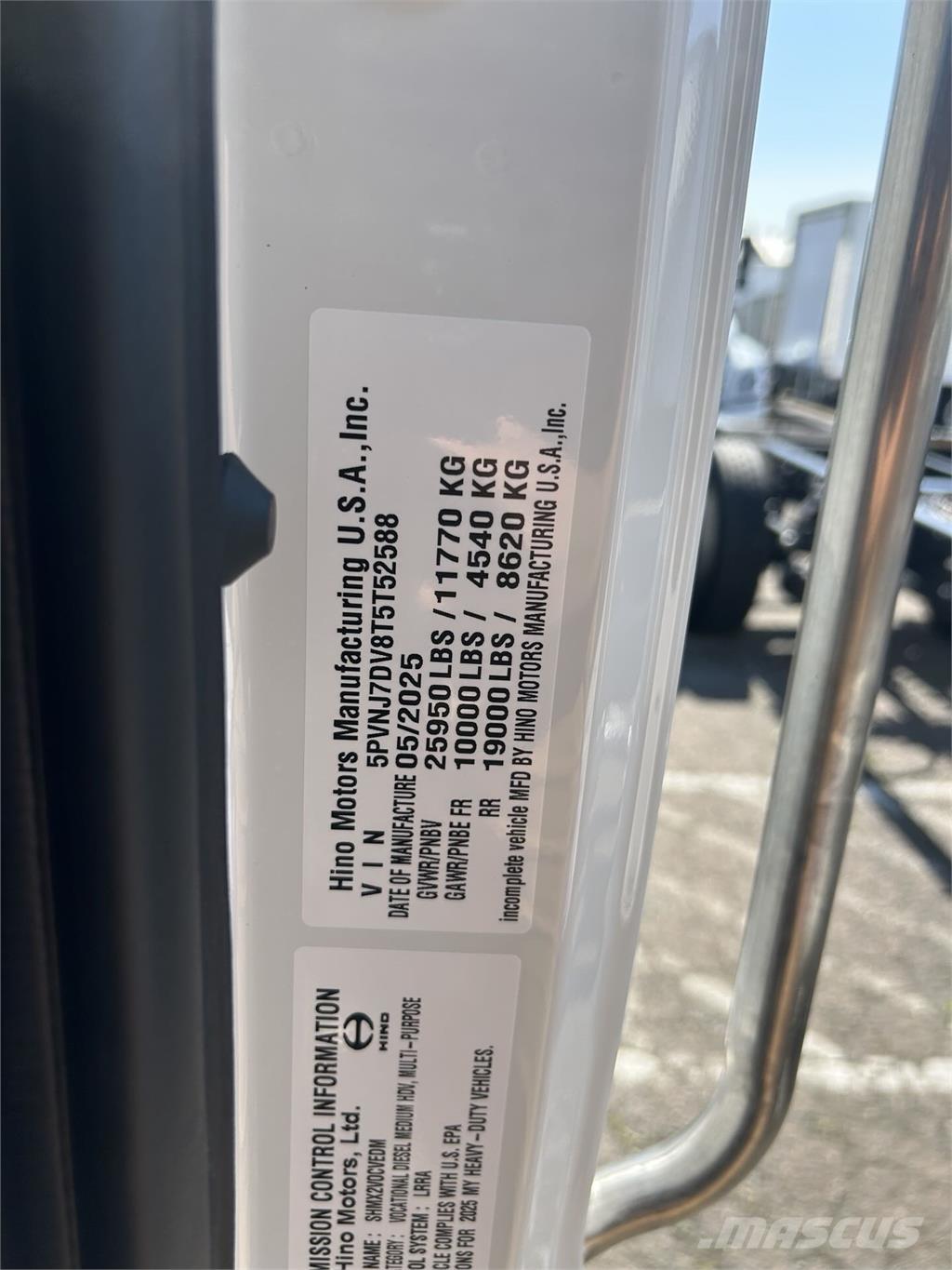 Hino L6 Sunkvežimiai su dengtu kėbulu