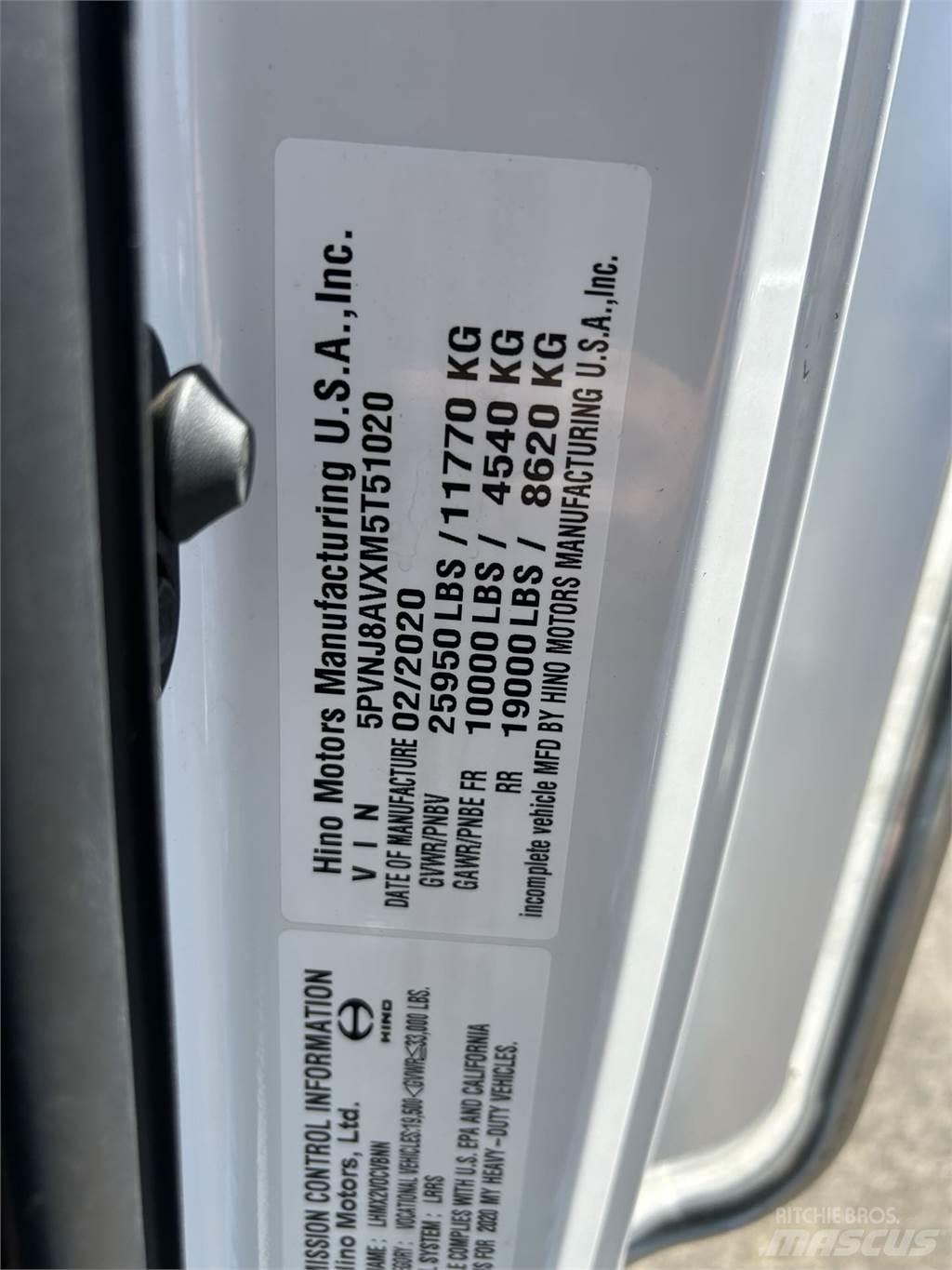 Hino L6 Sunkvežimiai su dengtu kėbulu