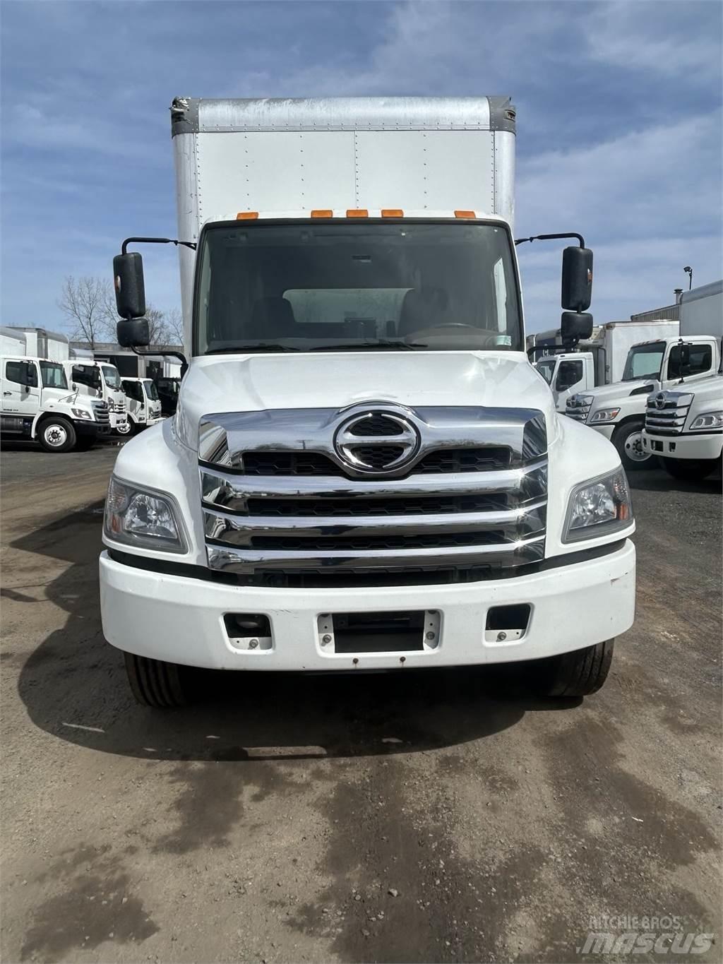 Hino L6 Sunkvežimiai su dengtu kėbulu