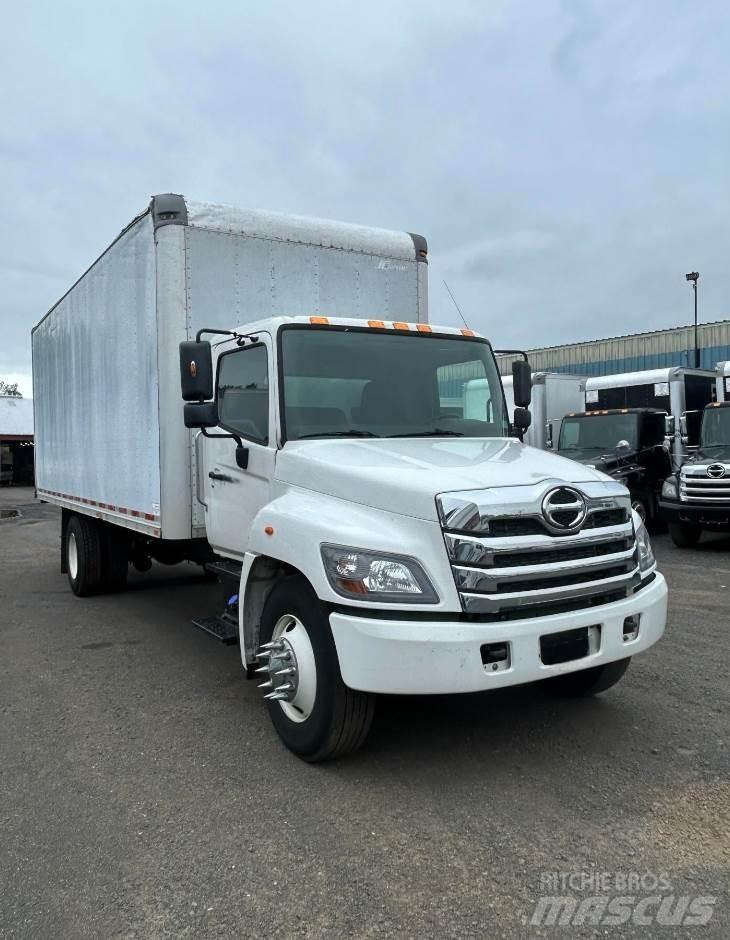 Hino L6 Sunkvežimiai su dengtu kėbulu