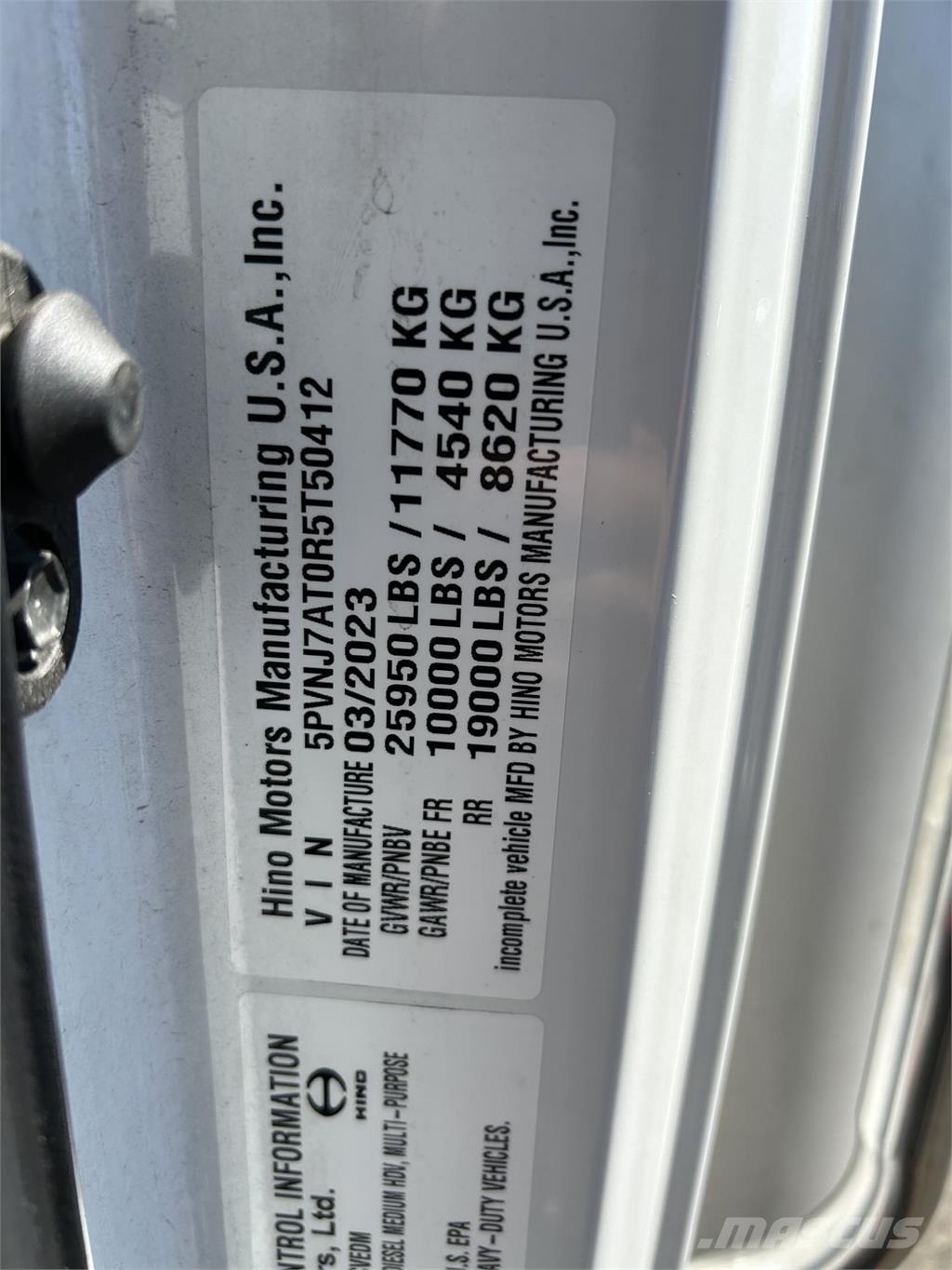 Hino L6 Sunkvežimiai su dengtu kėbulu