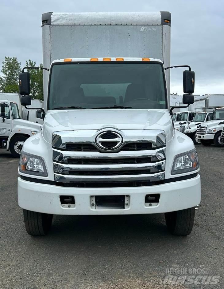 Hino L6 Sunkvežimiai su dengtu kėbulu