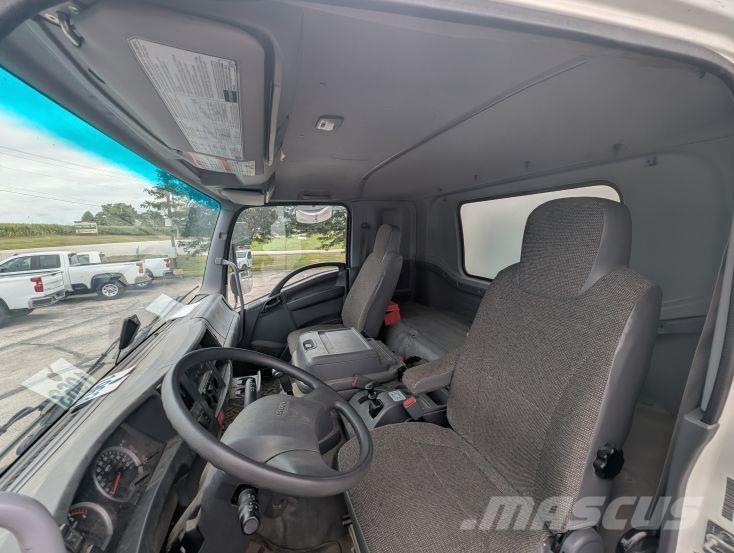 Isuzu FTR Sunkvežimiai su dengtu kėbulu