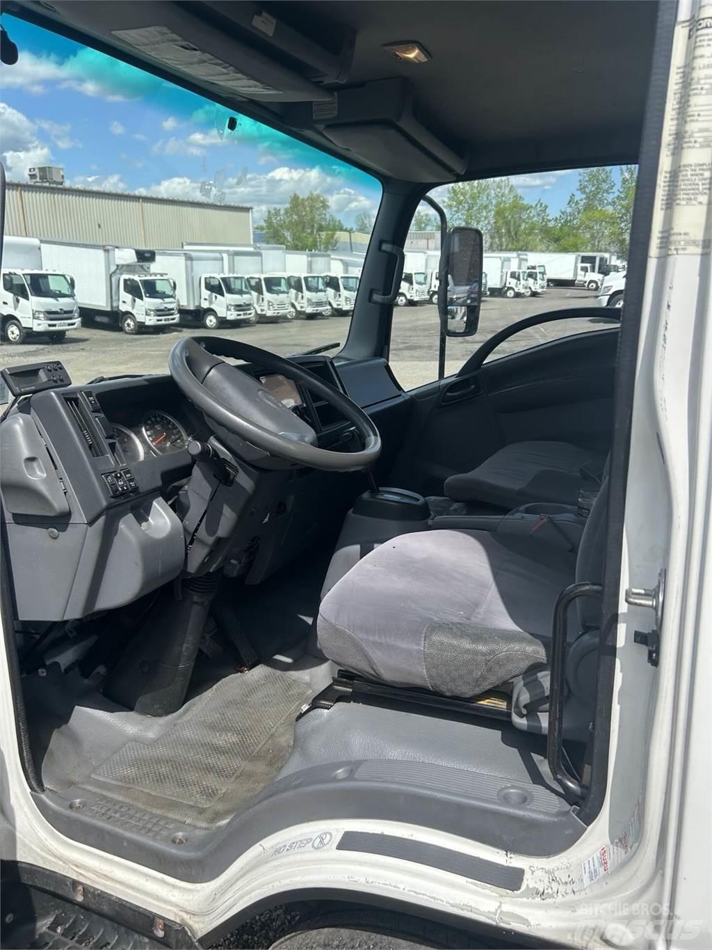 Isuzu NPR HD Sunkvežimiai su dengtu kėbulu