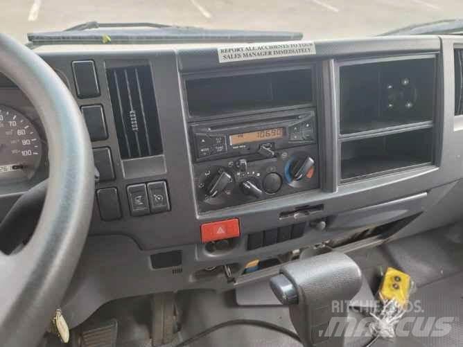 Isuzu NPR HD EFI 14' Savivarčių priekabų vilkikai