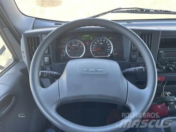 Isuzu NPR XD Sunkvežimiai su dengtu kėbulu