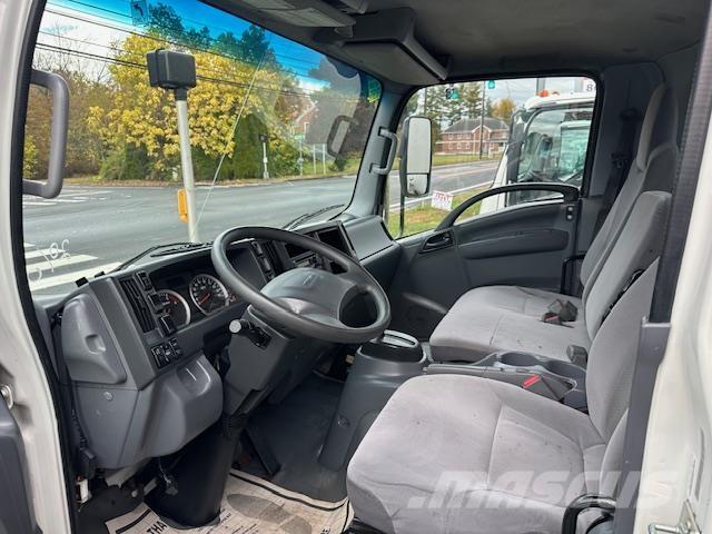 Isuzu NQR Sunkvežimiai su dengtu kėbulu