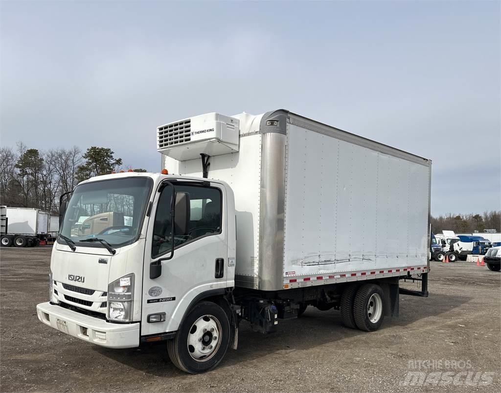 Isuzu NRR Sunkvežimiai su dengtu kėbulu