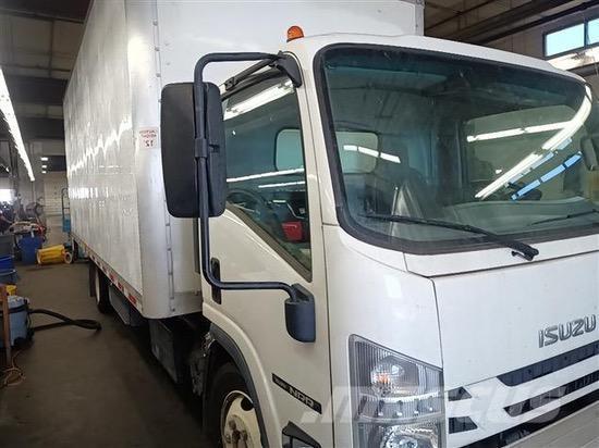 Isuzu NRR Sunkvežimiai su dengtu kėbulu