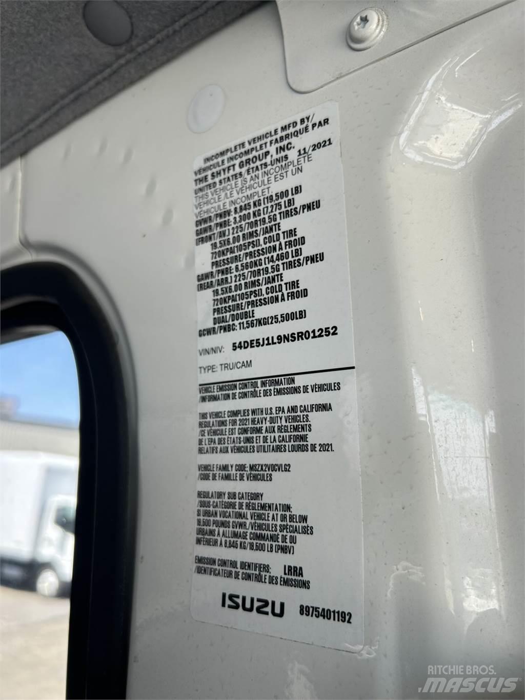 Isuzu NRR DC Savivarčių priekabų vilkikai