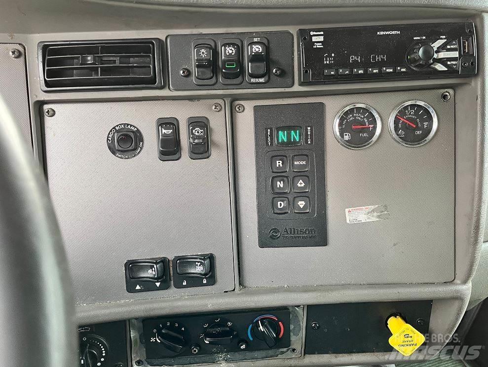 Kenworth T370 Sunkvežimiai su dengtu kėbulu
