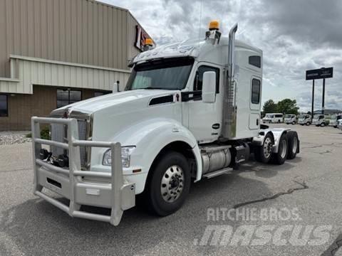 Kenworth T880 Naudoti vilkikai