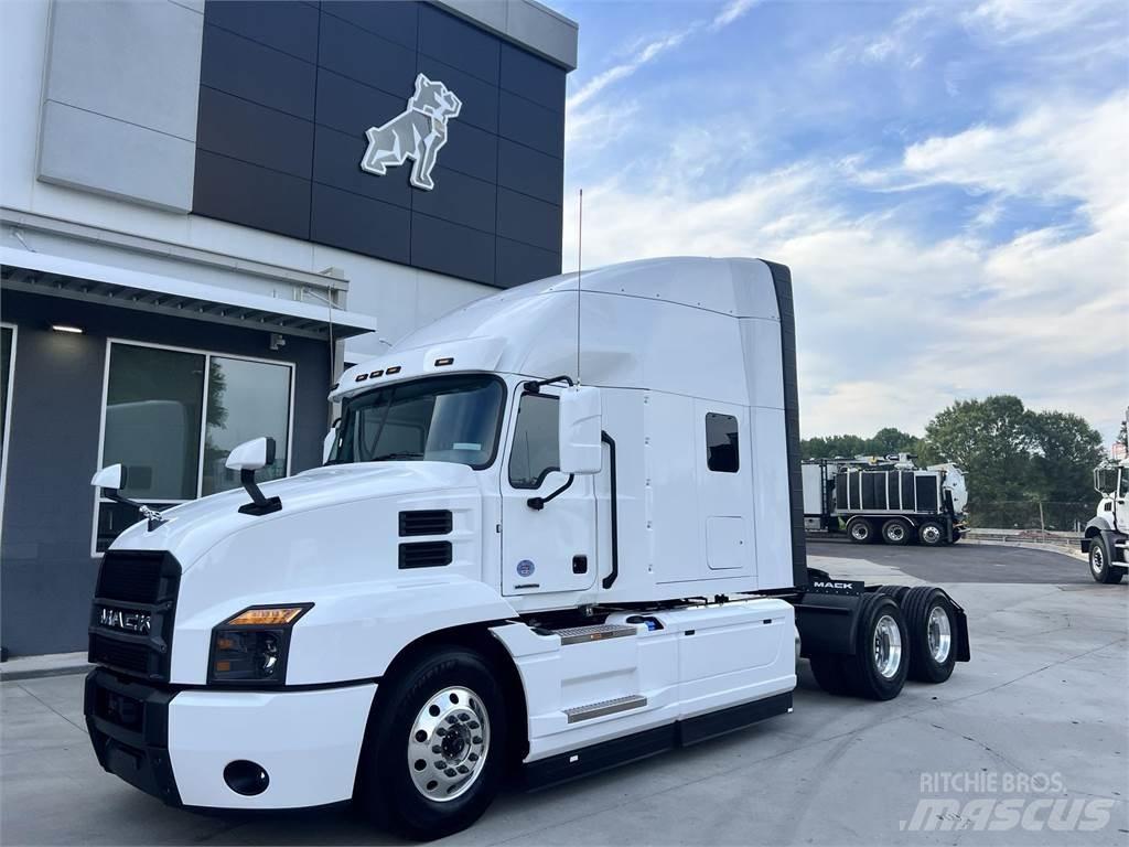 Mack AN64T Naudoti vilkikai