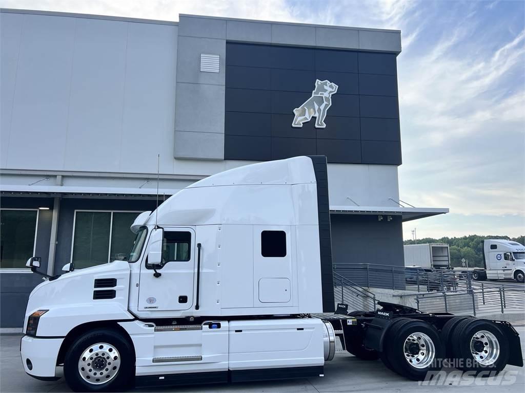 Mack AN64T Naudoti vilkikai
