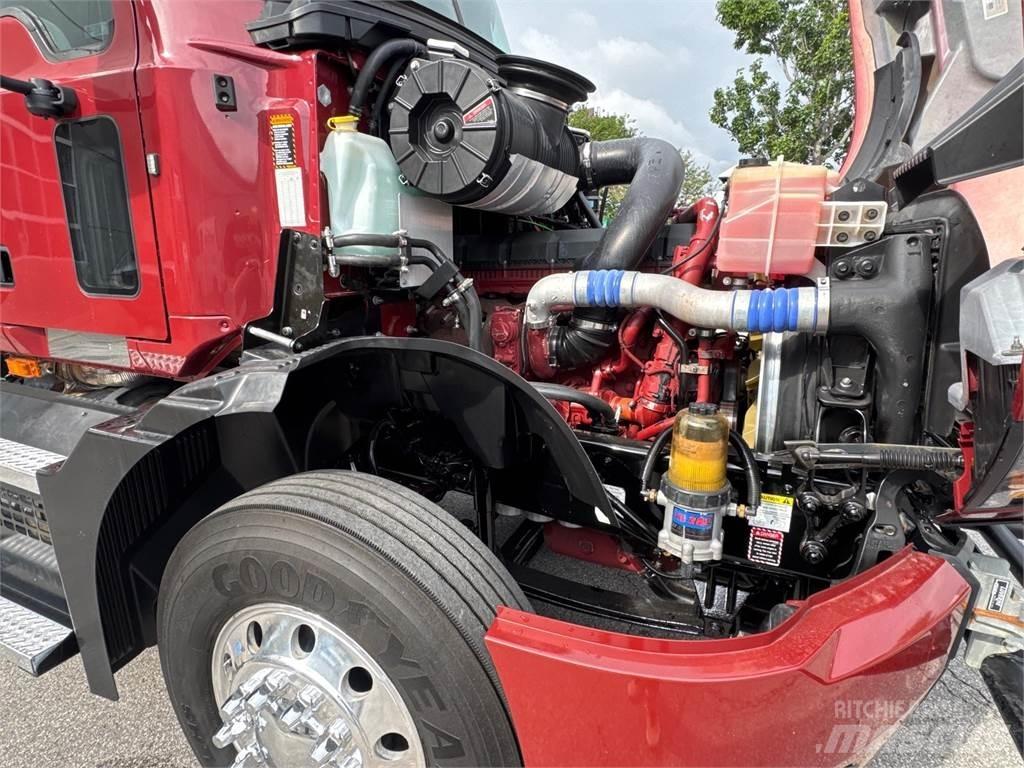 Mack AN64T Naudoti vilkikai