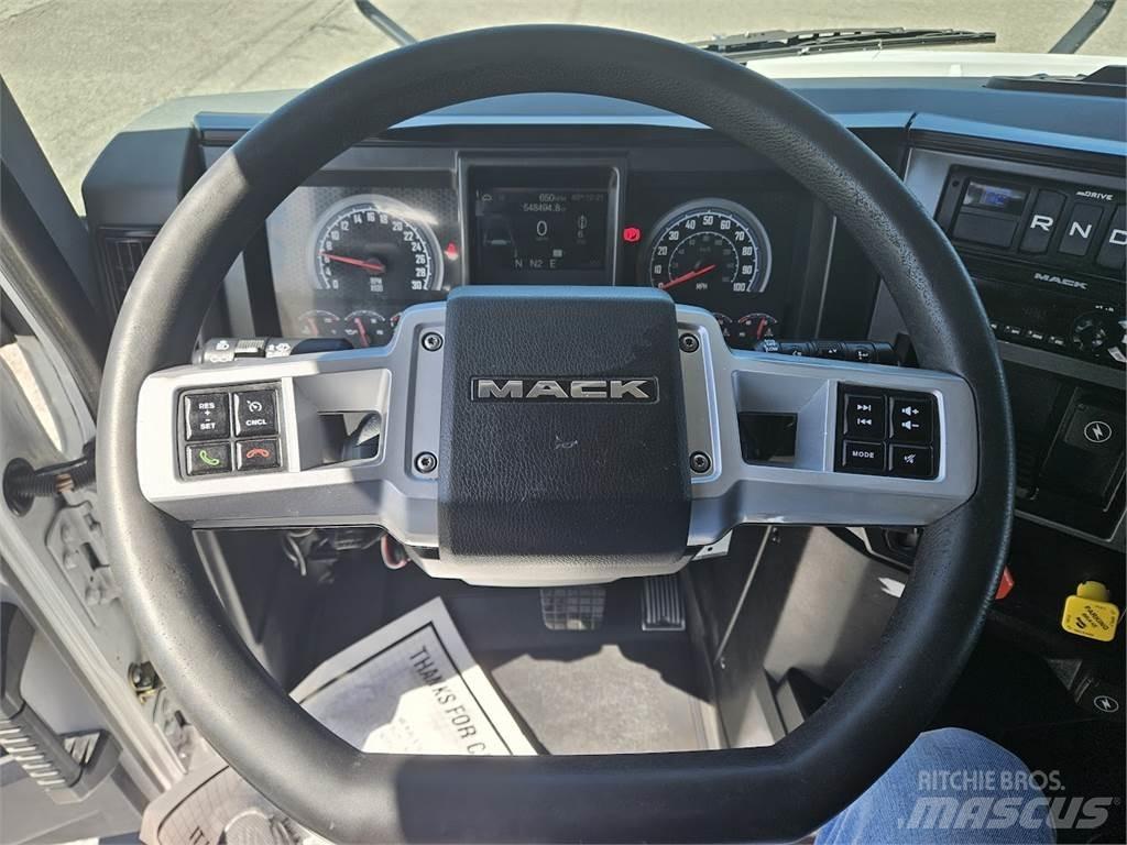 Mack AN64T Naudoti vilkikai