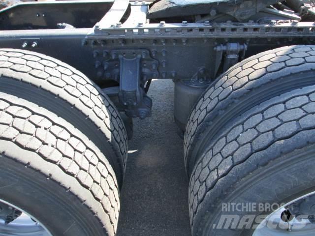 Mack AN64T Naudoti vilkikai